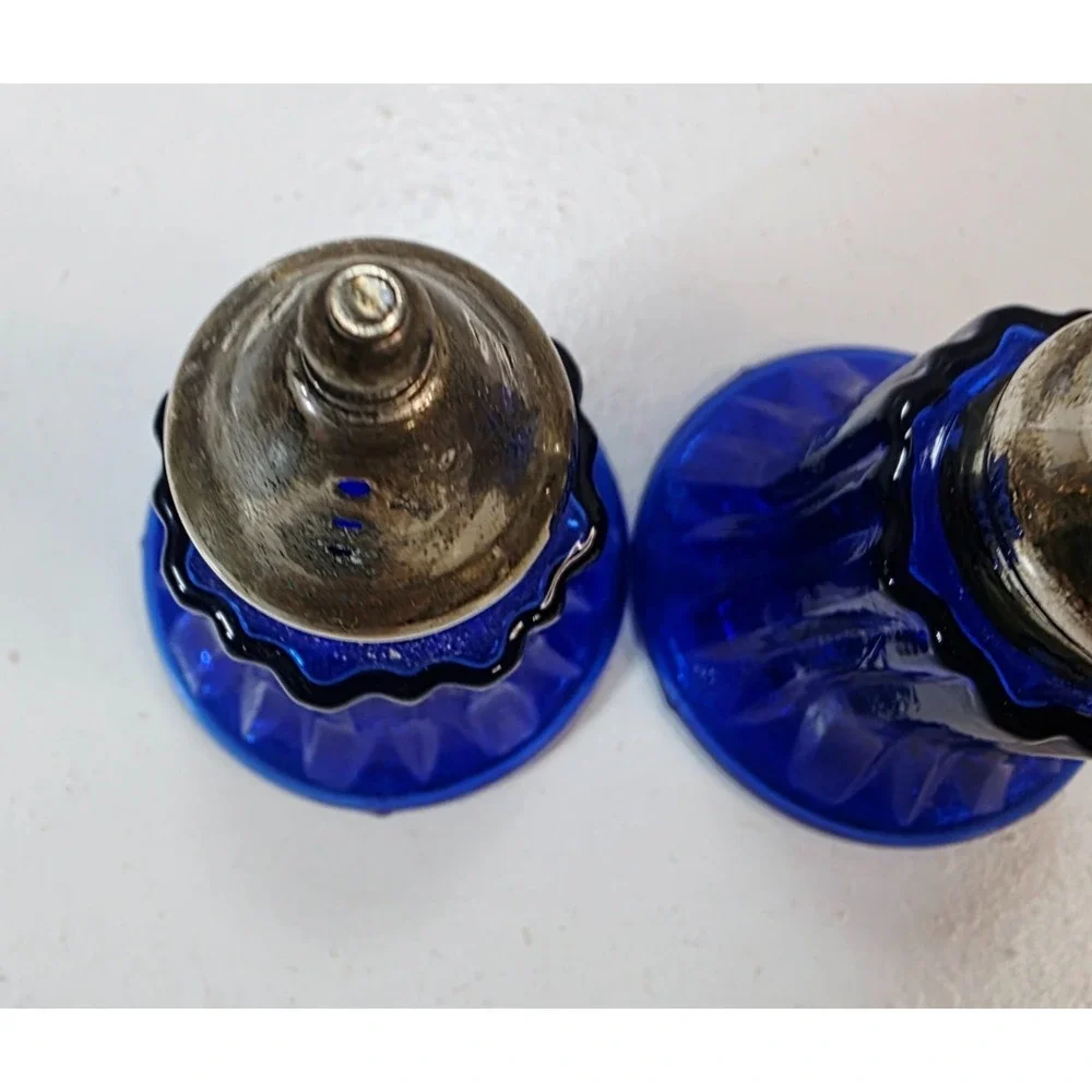 Vintage Ribbed Cobalt Blue Glass Silver Tone Tops Salt & Pepper Shakers 3.5 inch